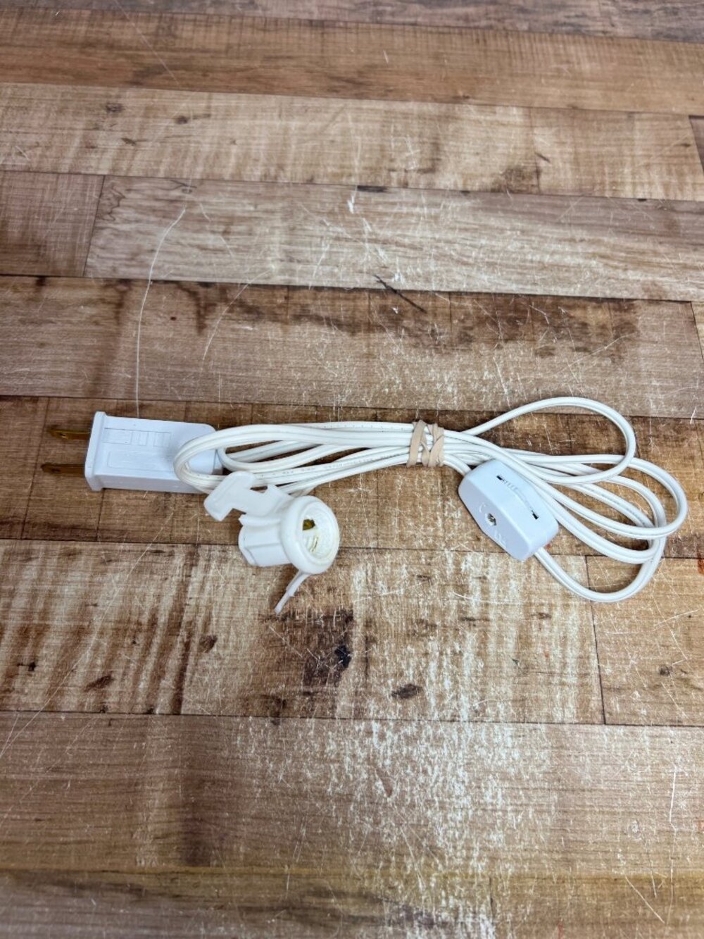 Dept 56 Replacement Light Cord 5 Feet With Switch & Bulb Socket 125V Max White